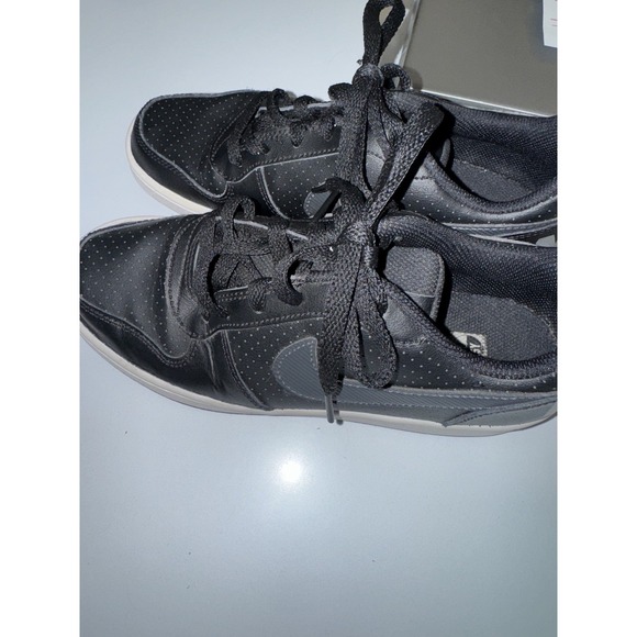 Nike Court Borough Low Boys Size 5.5 Back To‎ School EUC - Picture 2 of 6